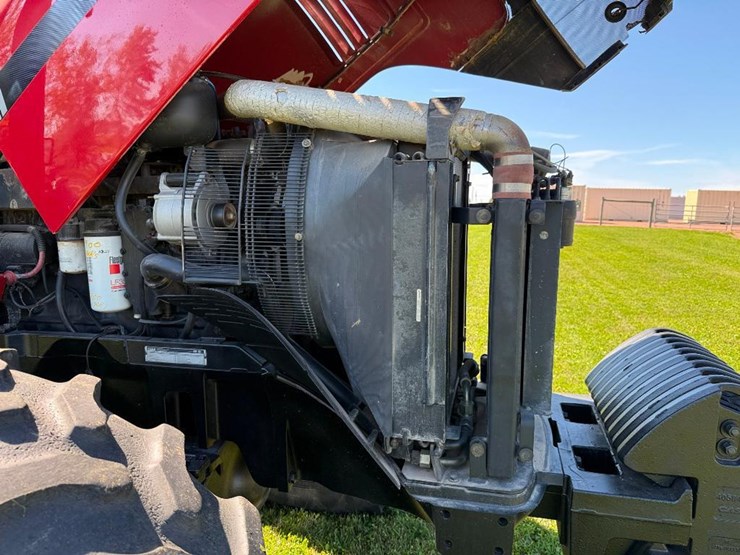 case-ih-mx270-image-39
