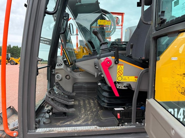 volvo-ecr145el-image-53