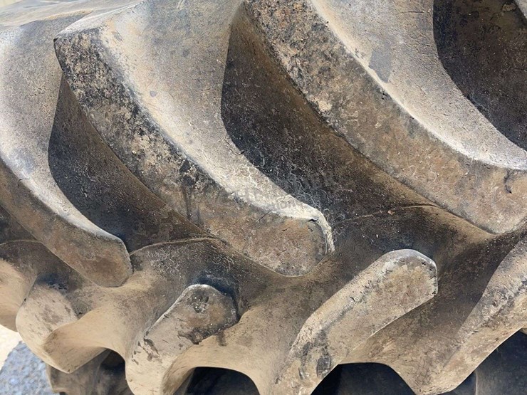 pair-of-jd-combine-rear-wheels-&-tires-image-5