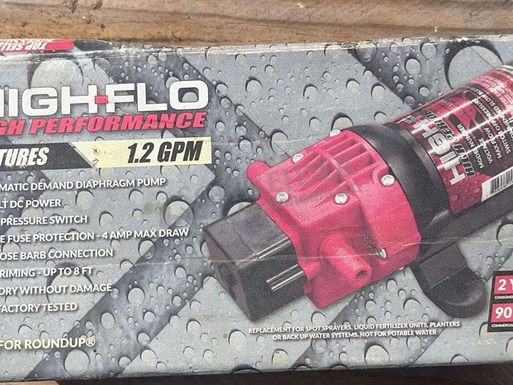 group-of-pumps,-hoses-&-hose-reel-image-8