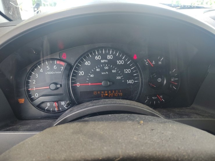2004-nissan-titan-image-10