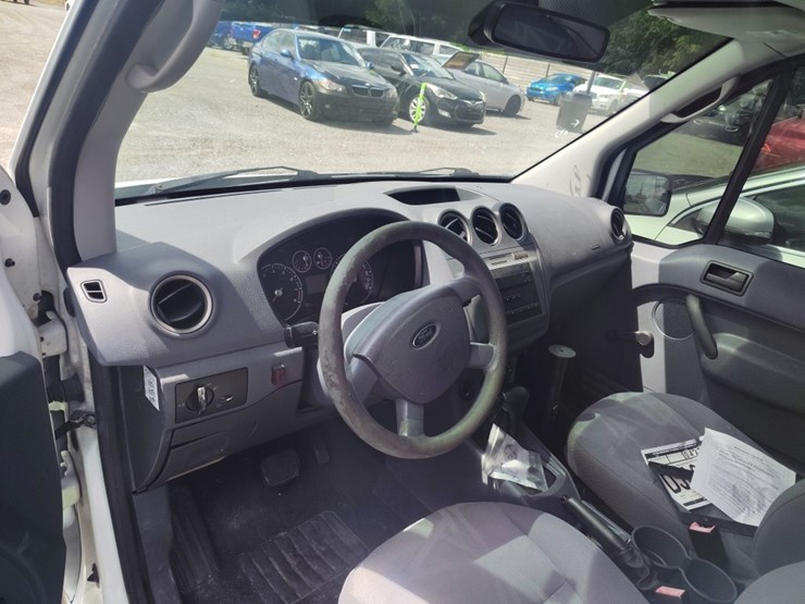 2012-ford-transit-image-9