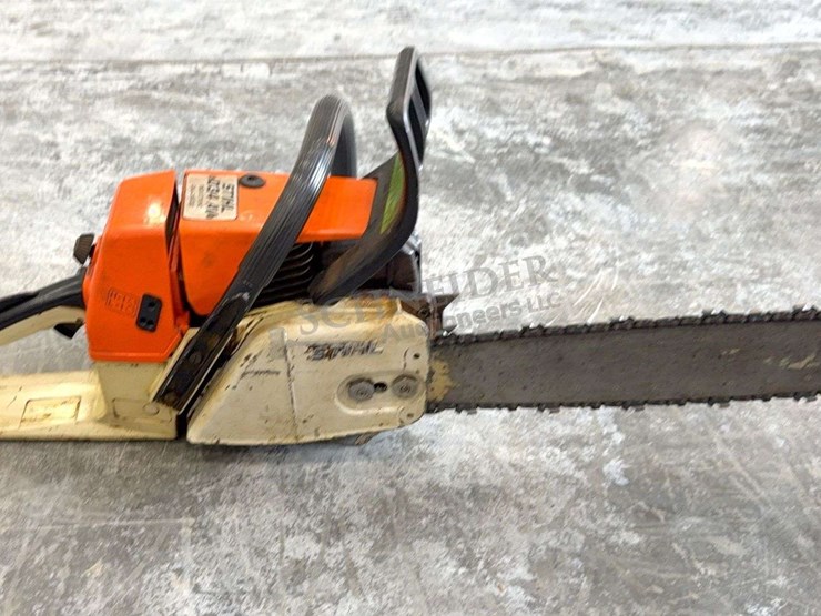 stihl-034-av-chainsaw-w/-case-&-sharpener-image-6