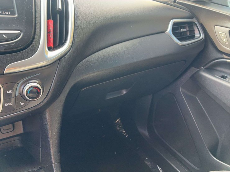 2019-chevrolet-equinox-lt-image-24
