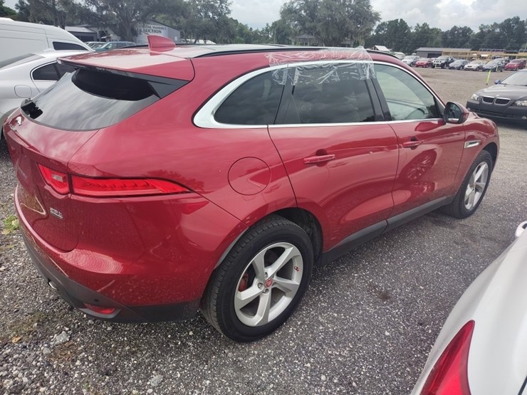 2019-jaguar-f-pace-runs/trans-issue-25t-premi-image-6