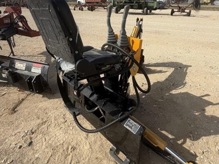 l3--future-brand-skid-steer-unused-backhoe-digger-image-2