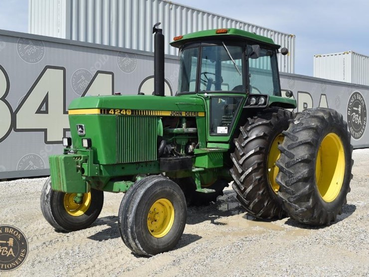 john-deere-4240-image-2