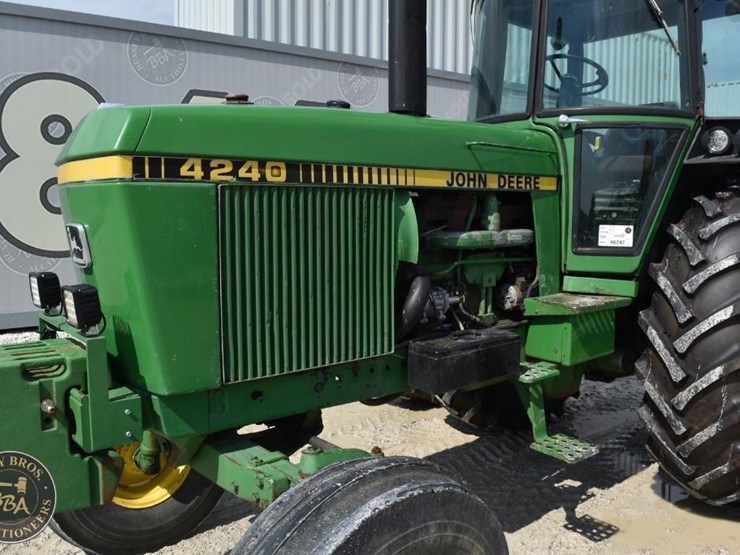 john-deere-4240-image-12