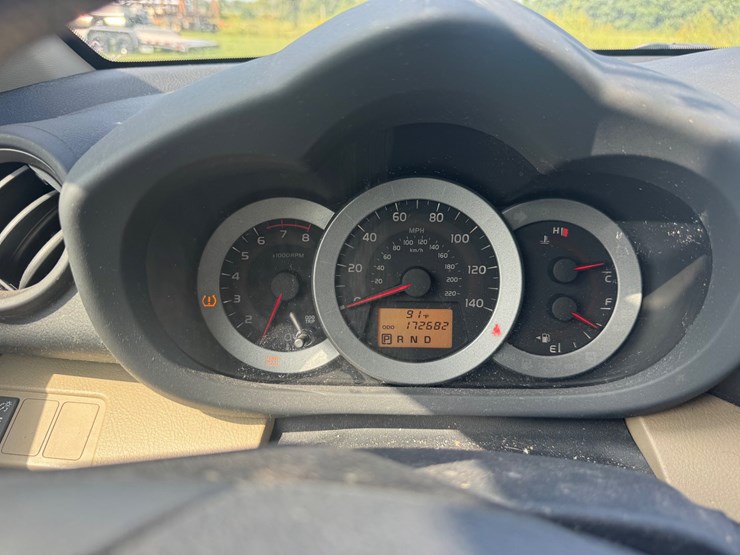 2009-toyota-rav4-image-18