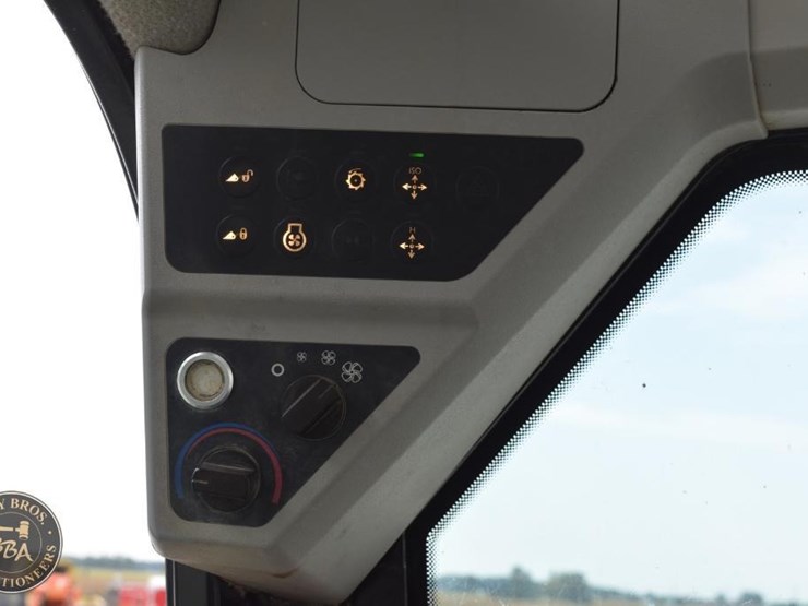2016-jcb-300t-image-52