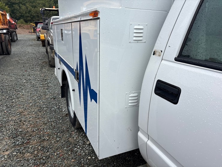 1997-chevrolet-3500-image-23