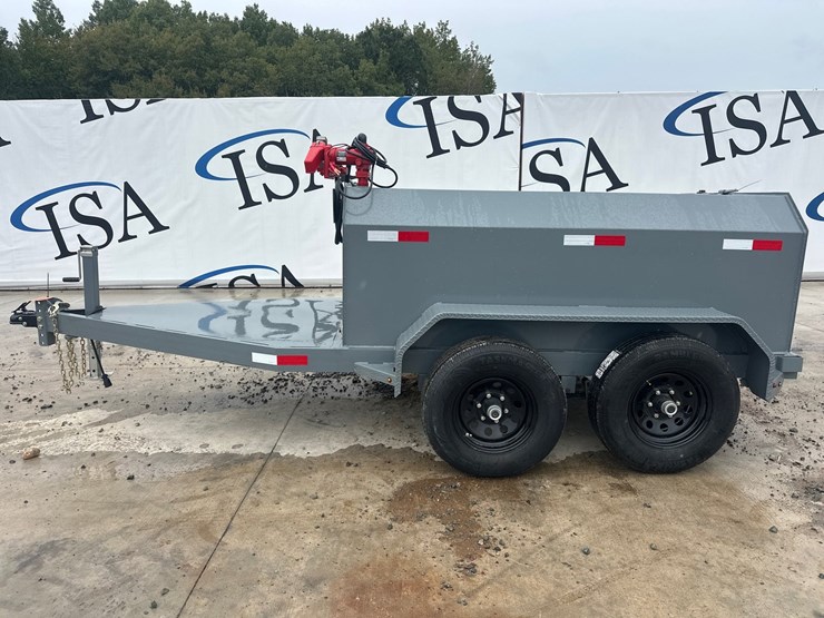 #5605-•-unused-x-star-750-gallon-fuel-trailer-image-2