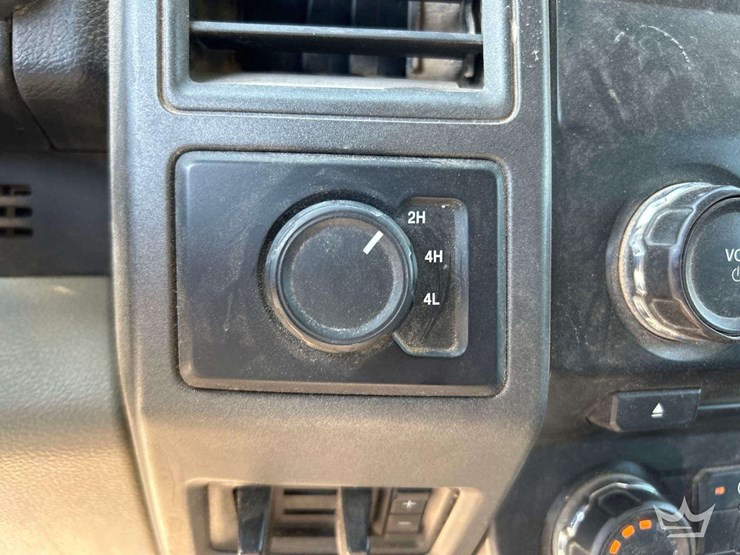 2018-ford-f350-image-18