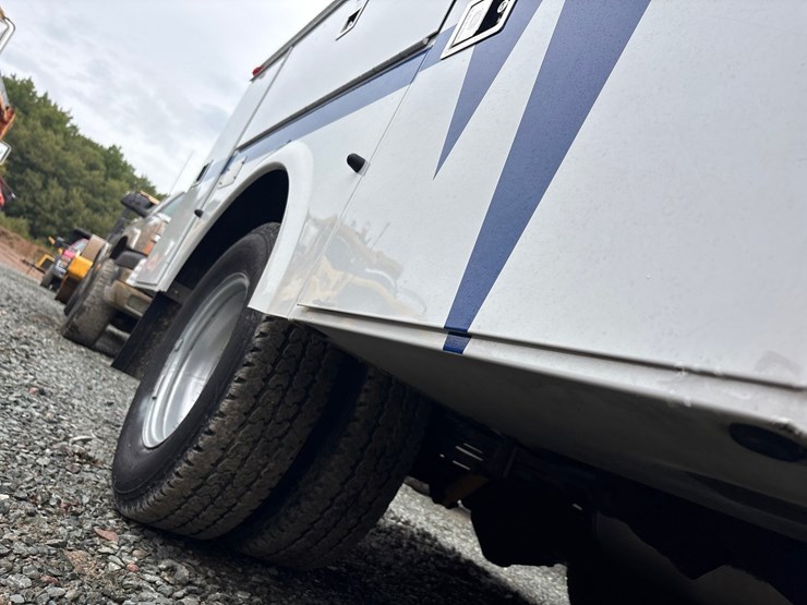 1997-chevrolet-3500-image-22