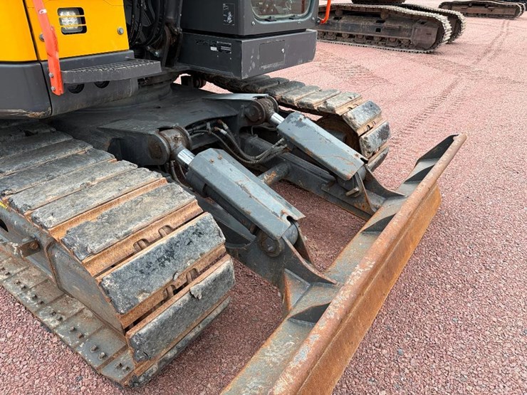 volvo-ecr145el-image-19
