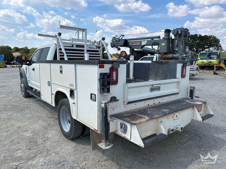 2022-ford-f450-image-2