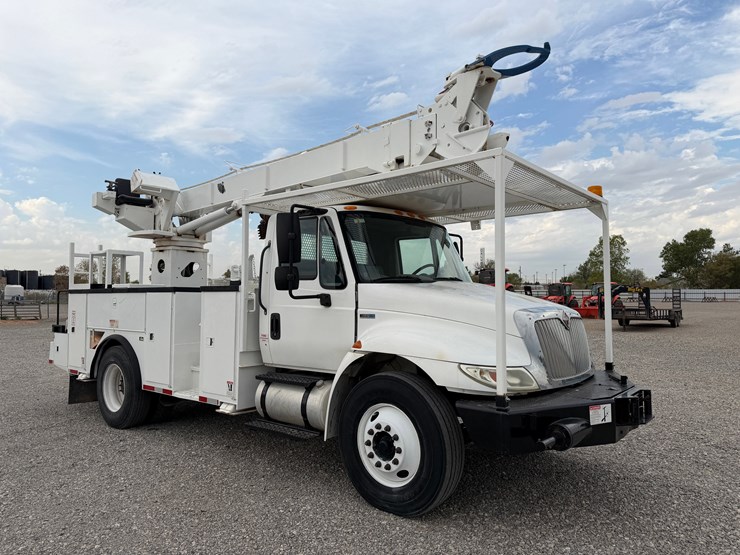 2012-international-durastar-4300-image-8