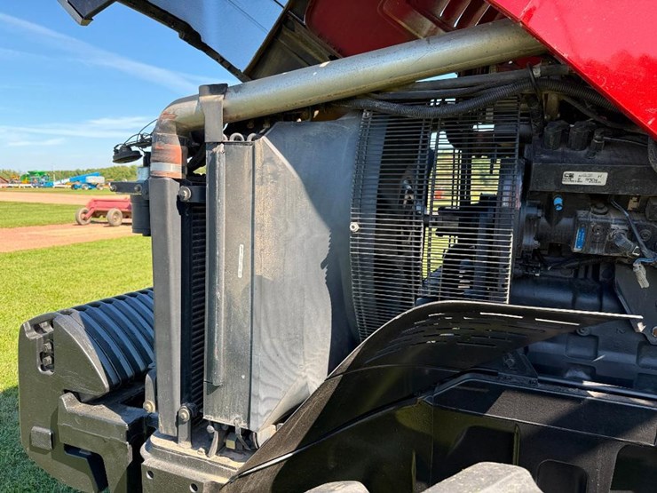 case-ih-mx270-image-33