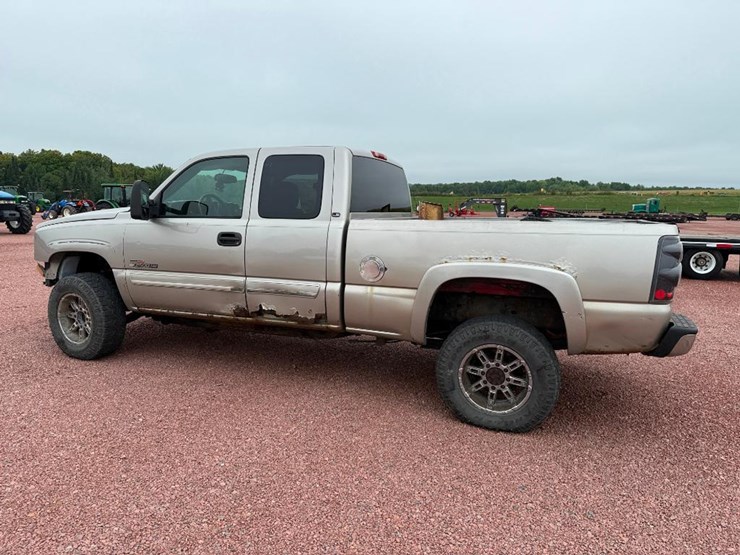 2005-chevrolet-2500hd-image-6