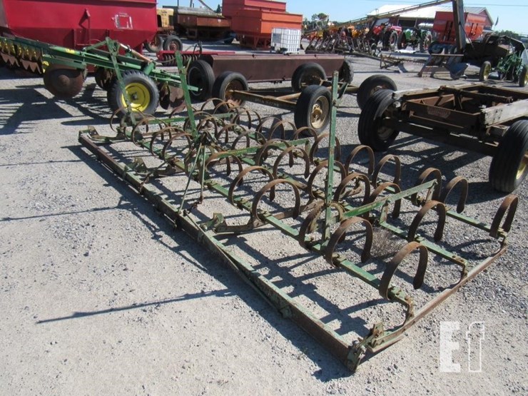 john-deere-spring-tooth-image-2