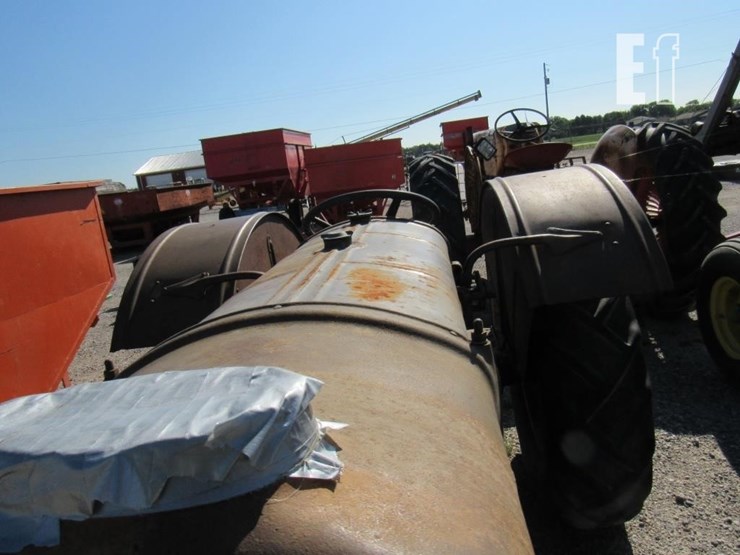 fordson-tractor-76934-image-5
