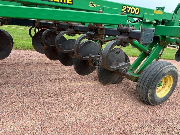 john-deere-2700-image-11