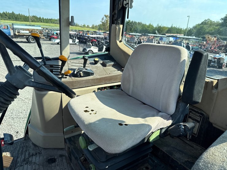 john-deere-6405-image-12