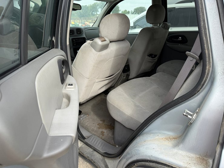 2007-chevrolet-trailblazer-image-8
