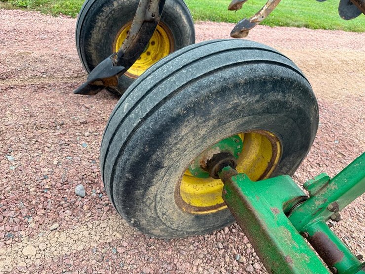 john-deere-2700-image-8