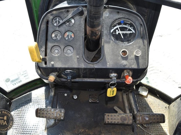 john-deere-4240-image-34