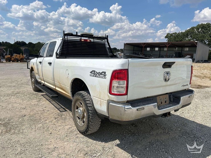 2022-dodge-2500-image-2