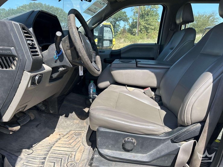 2018-ford-f350-image-13