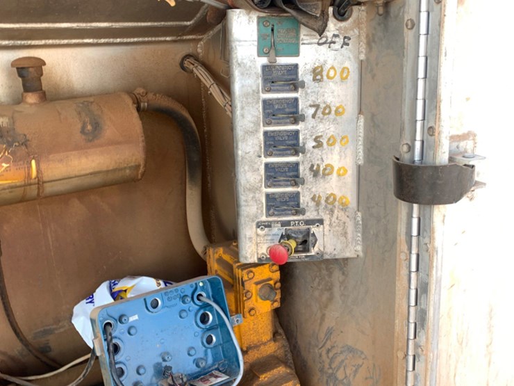 2009-international-durastar-4300-image-10