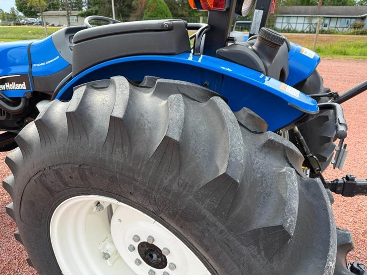 new-holland-tn60a-image-8