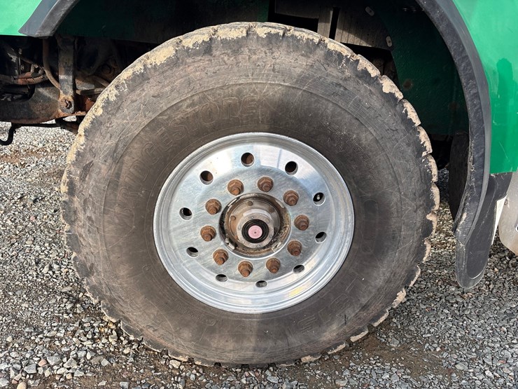 2013-western-star-4900sb-image-96