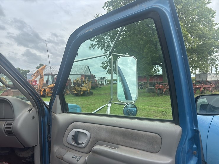 1997-chevrolet-silverado-3500-image-32
