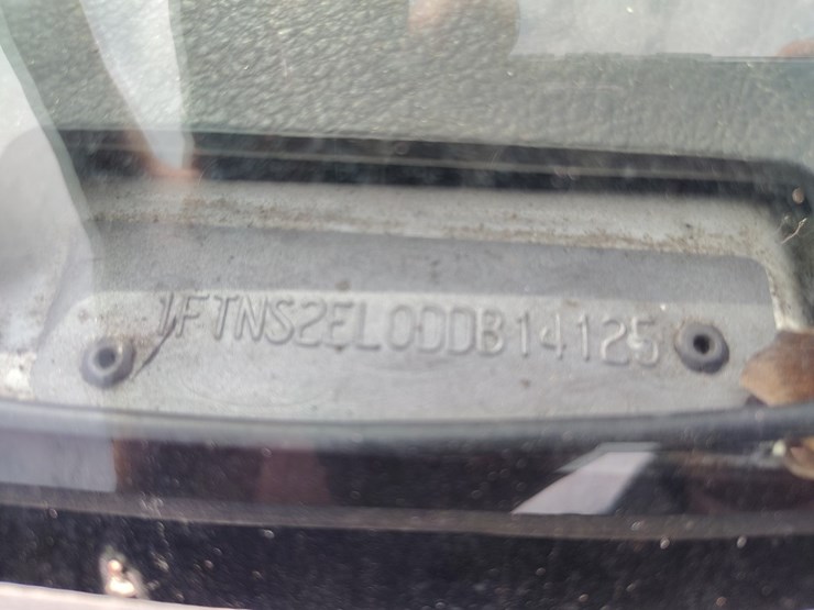 2013-ford-e-series-runs/moves-e-250-image-10