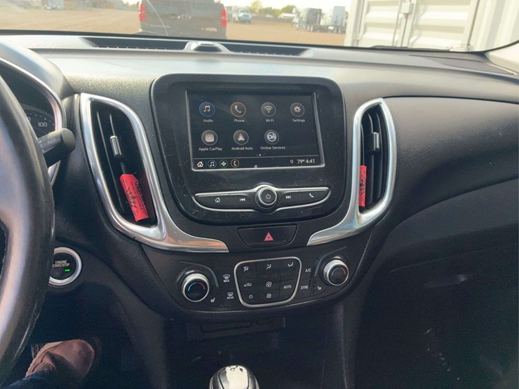 2019-chevrolet-equinox-lt-image-27