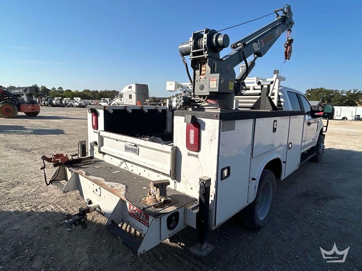 2021-ford-f450-image-3