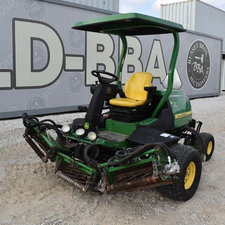 2010 JOHN DEERE 8700