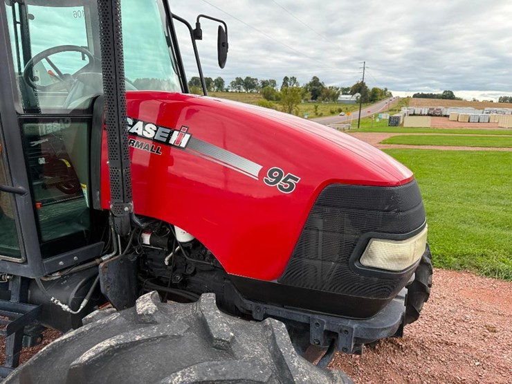 case-ih-farmall-95-image-31