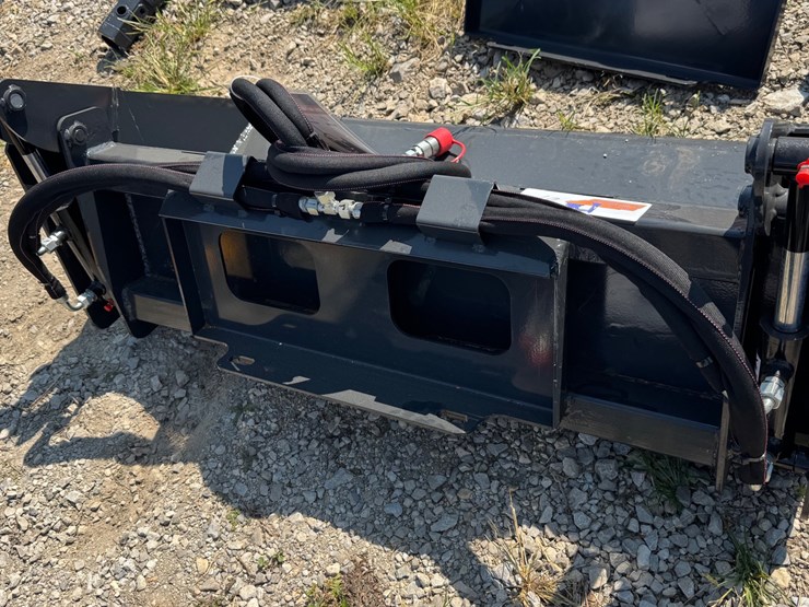 #67-•-mini-skid-steer-combination-bucket-image-2