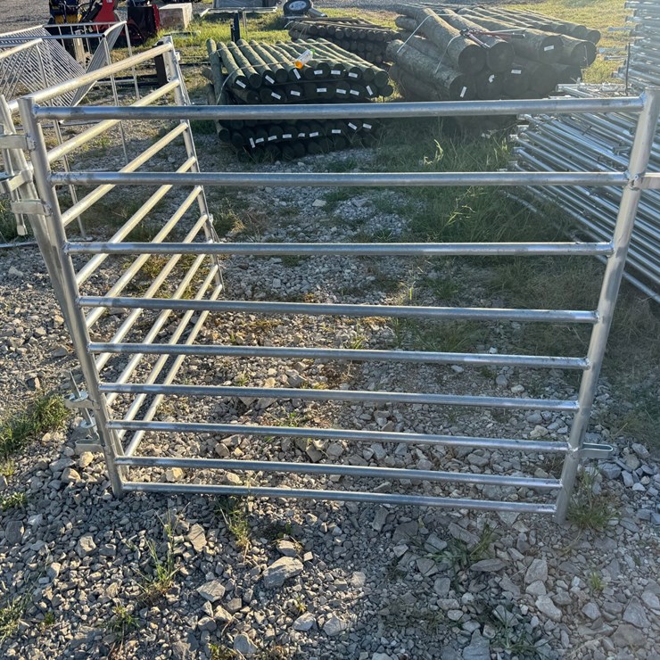 #46 • 4ft galvanized goat panel with pins