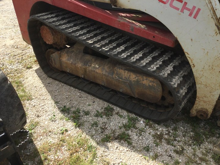 2009-takeuchi-tl240-image-5