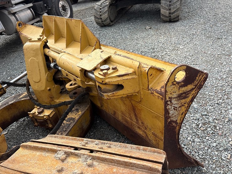 caterpillar-d5m-lgp-image-35