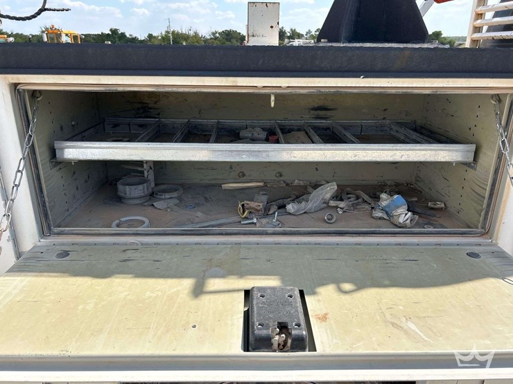 2021-ford-f450-image-31