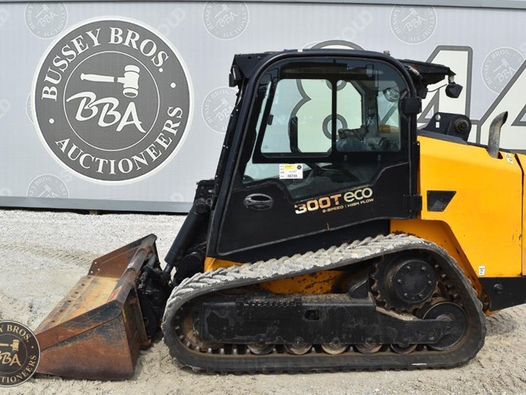 2016-jcb-300t-image-5