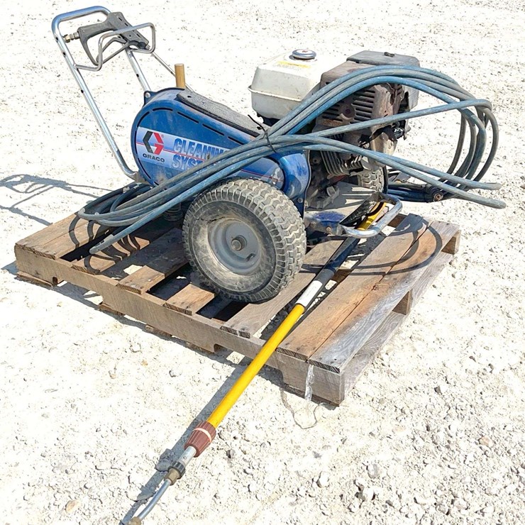 Grayco model 3040 power washer w/ 11 hp Honda engine