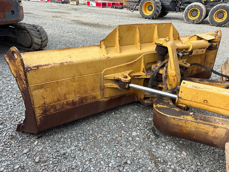 caterpillar-d5m-lgp-image-32