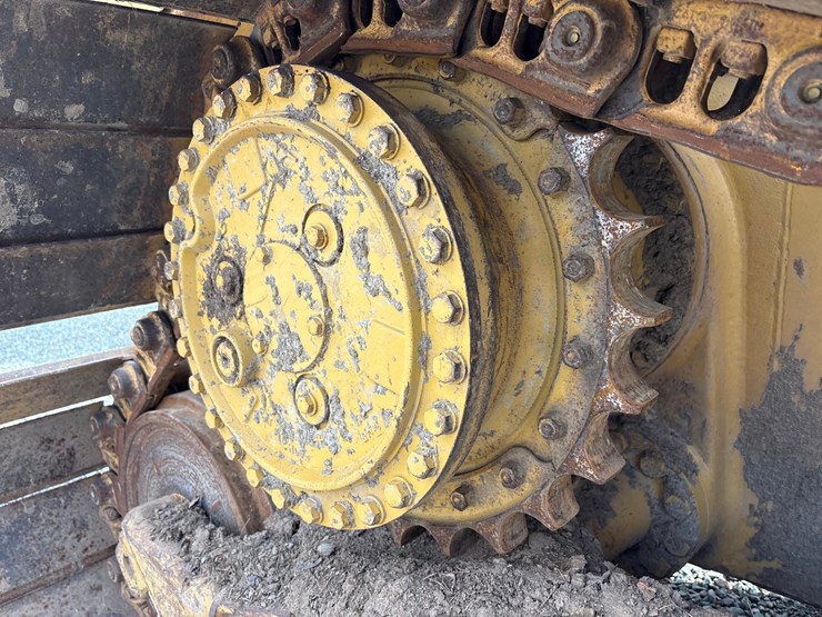 caterpillar-d5m-lgp-image-64